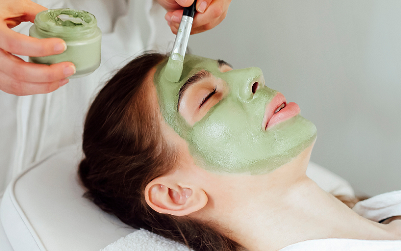 diy seaweed face mask for skincare
